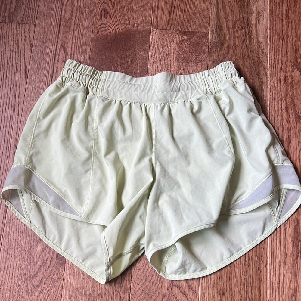 Lululemon Hotty Hot 4” Shorts
